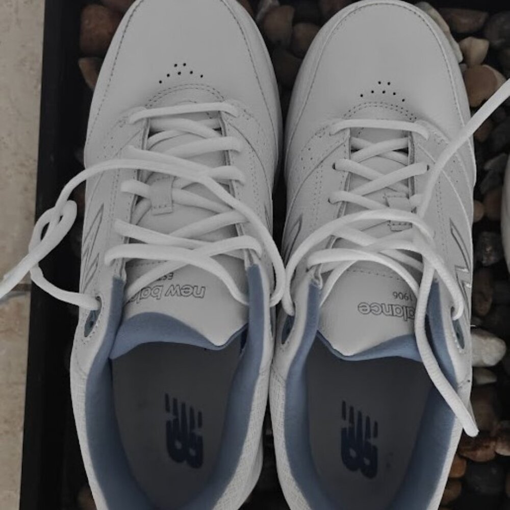 Barely used Women 9.5 (W) New Balance 928v3
